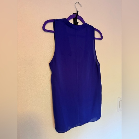 NEW Theory Laurel 100% Silk Blouse Sleeveless Cowl Size Large Blue NWT - Picture 2 of 7